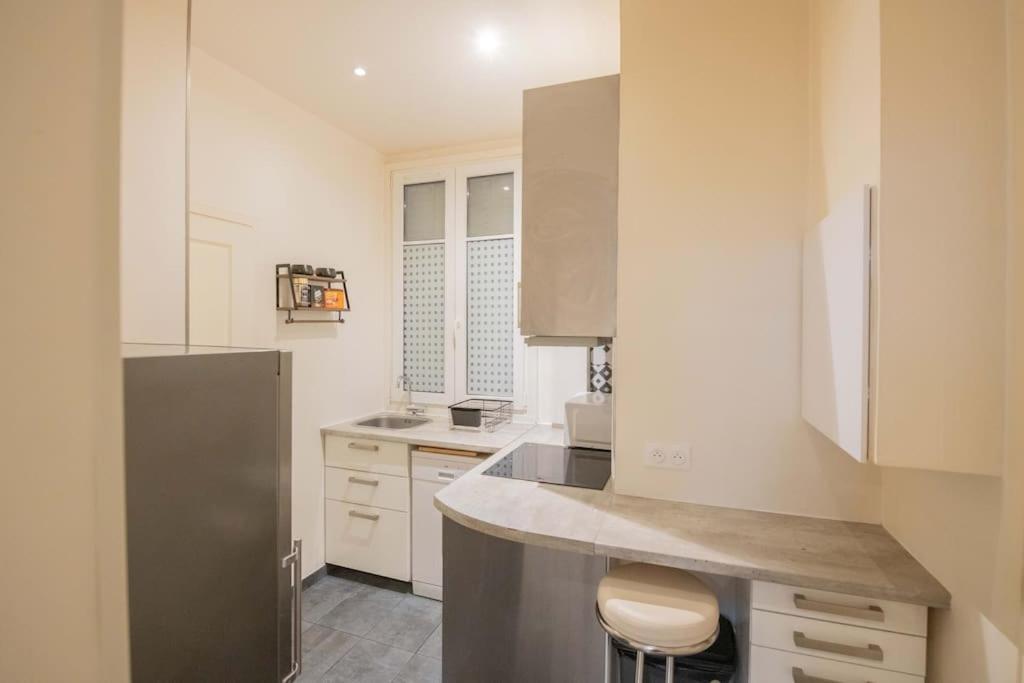 Grand De 31 M2 Amenage Apartment Clichy